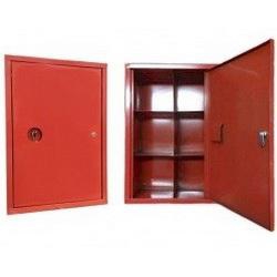 Шкаф для СИЗ на 6 отделений (620х425х230) навесной, закрытый, красный, замок.